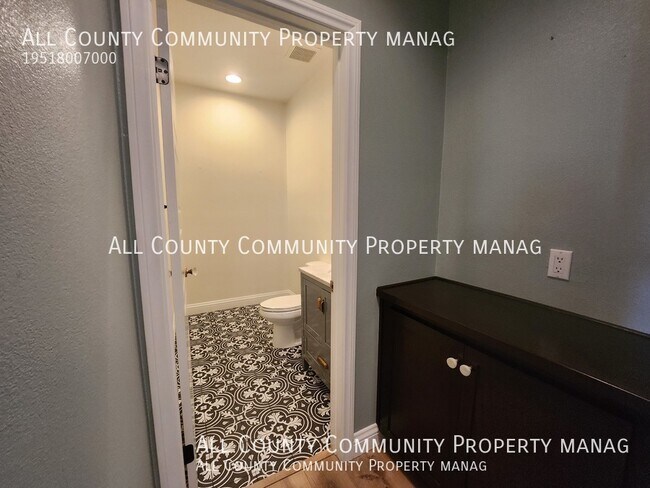 Building Photo - 25255 High Plains Ct