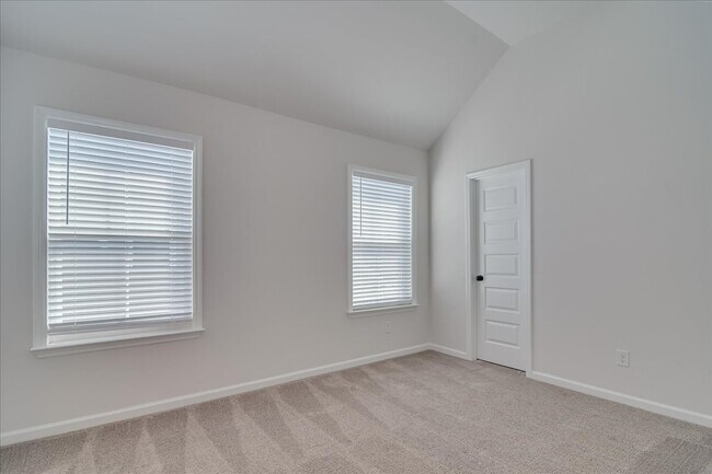 Building Photo - 528 Fermoy Ln