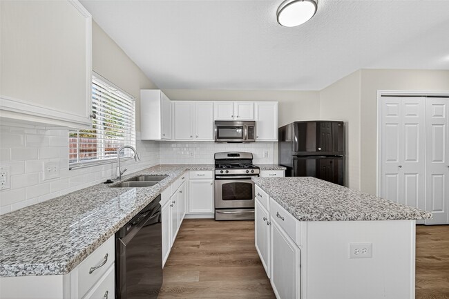 Building Photo - 5003 Hickory Burl Ct