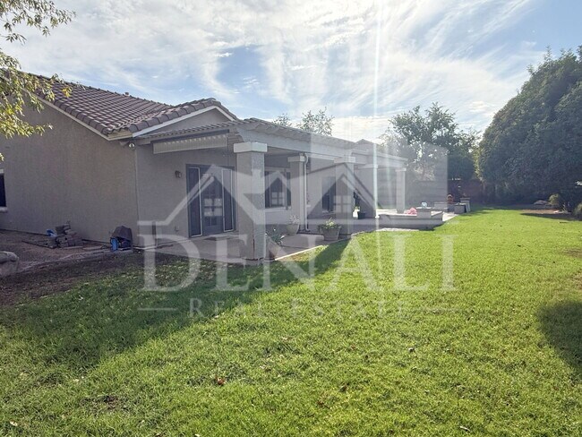 Building Photo - 2778 E Courtney St