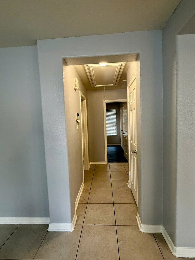 Building Photo - 9214 Purston Ct