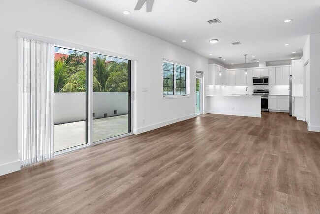 Building Photo - 211 Ocean Breeze