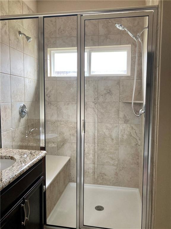 Building Photo - 307 Limestone Creek