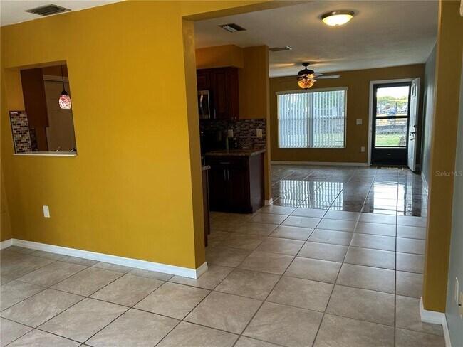 Building Photo - 7621 Greybirch Terrace