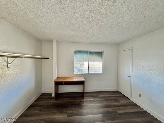 Building Photo - 6750 Del Rey Ave