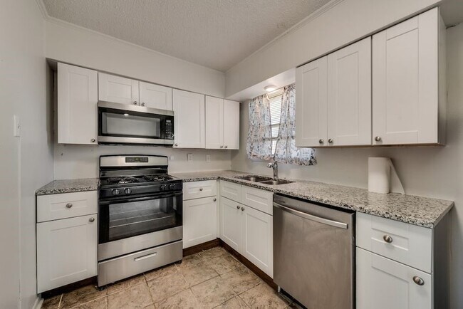 Building Photo - 7704 Woodspan Dr