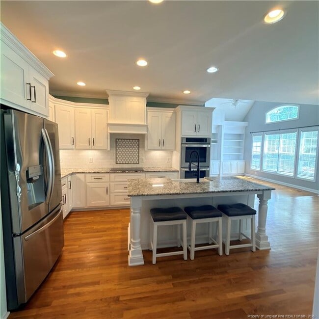 Building Photo - 3686 Linden Rd