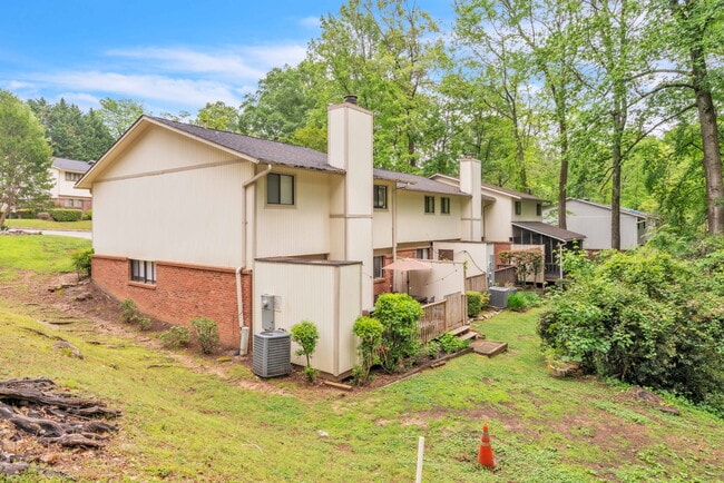 Building Photo - 87 Briarview Cir