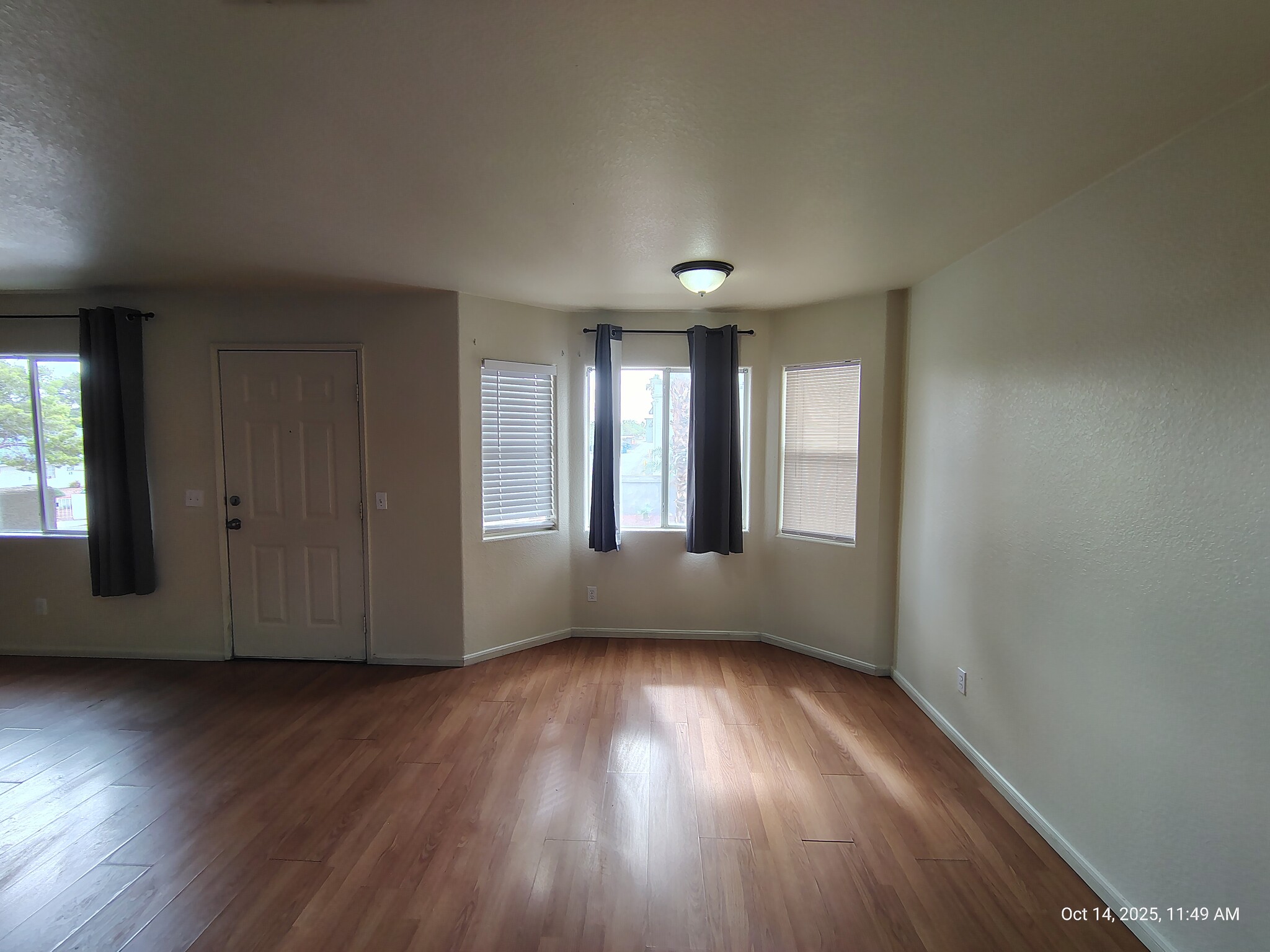 Building Photo - 6552 Wilma Ave