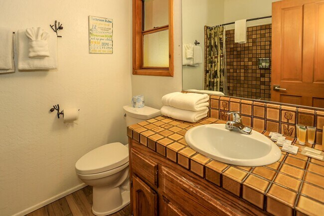 Building Photo - 42638 Moonridge Rd