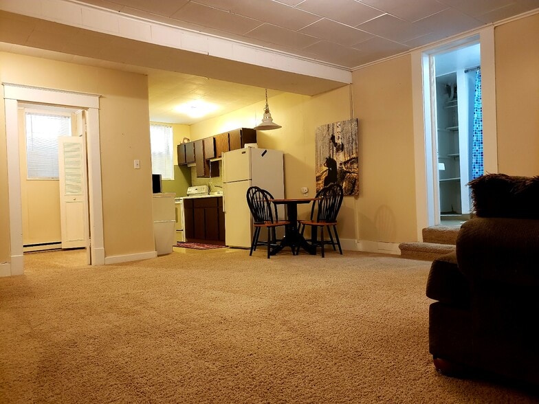 Dining Room - 430 S 8th Ave
