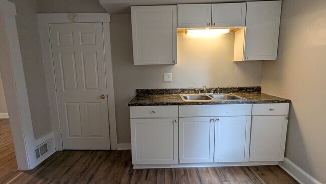 Building Photo - Newly renovated two-bedroom, one-bath home in Canton