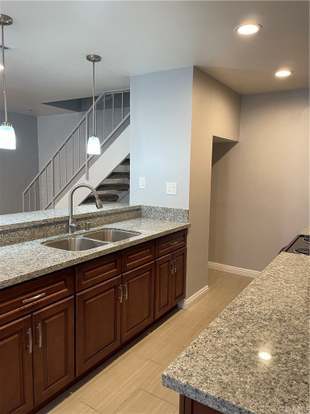 Building Photo - 139 Sinclair Ave