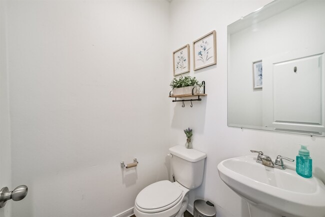 Building Photo - 26407 Red Clover Dr