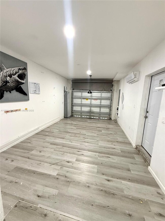 Building Photo - 507 NE 6th Ct