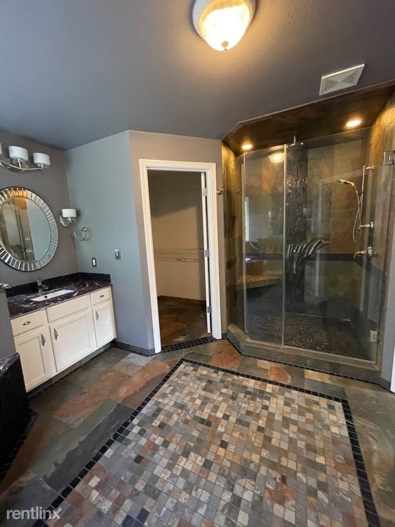 Building Photo - 4 br, 2.5 bath House - 18814 88th Avenue East