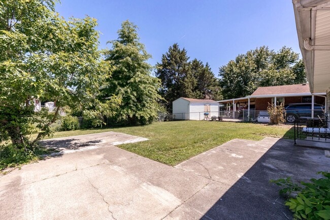 Building Photo - 1209 S 45th St