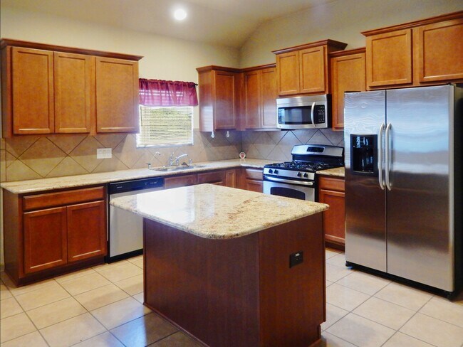 Building Photo - 24510 Avellino Ct