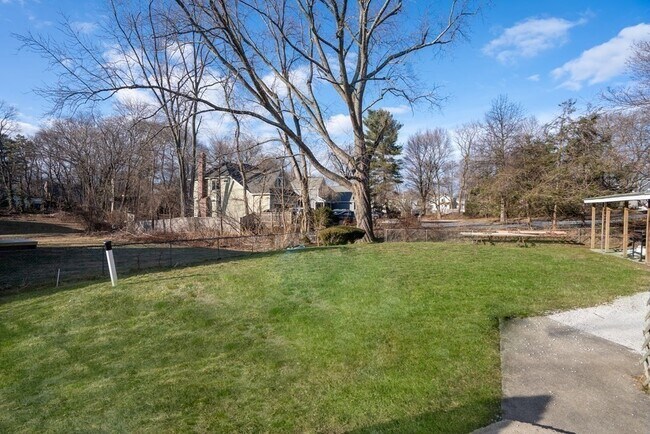 Building Photo - 7 A Jackson Ct