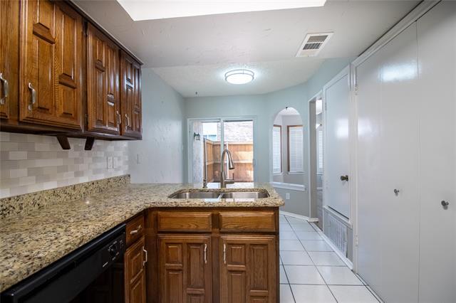 Building Photo - 14151 Montfort Dr