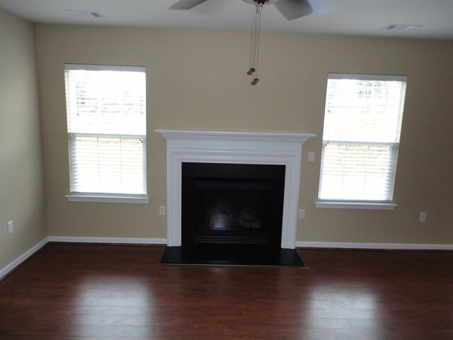 Building Photo - 218 Shipyard Lane