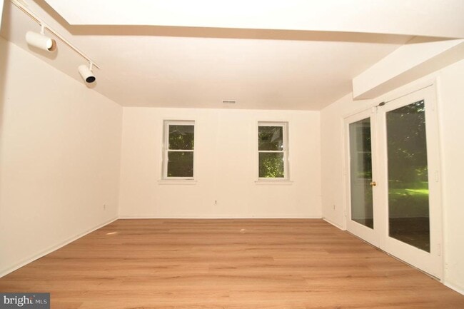 Building Photo - 26 Holly Leaf Ct