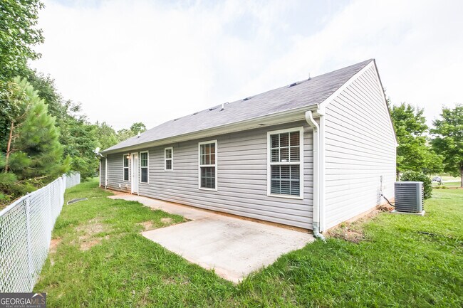 Building Photo - 4980 Wolfcreek View