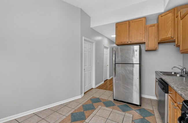 Building Photo - 1422 W Taylor St