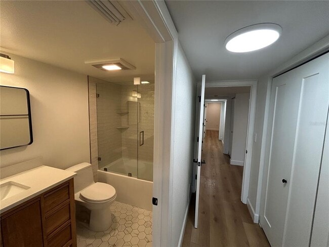 Building Photo - 6260 Kipps Colony Ct S