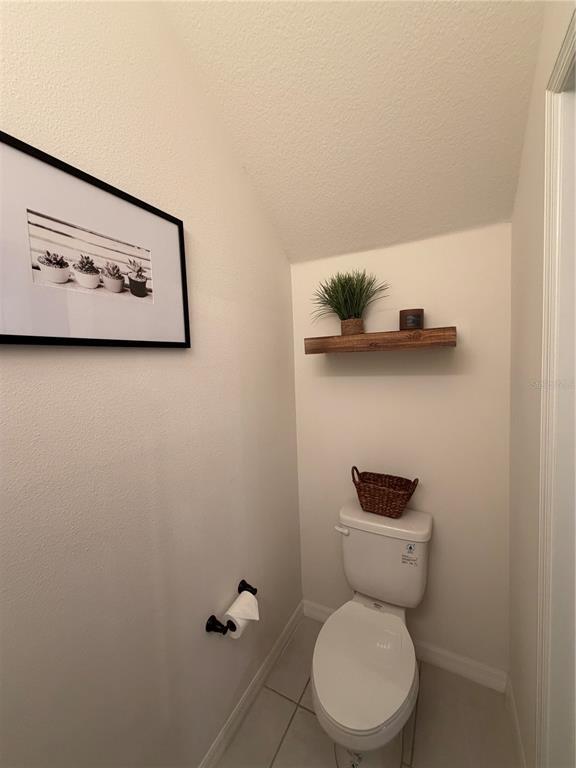 Building Photo - 10597 Salt Grove St