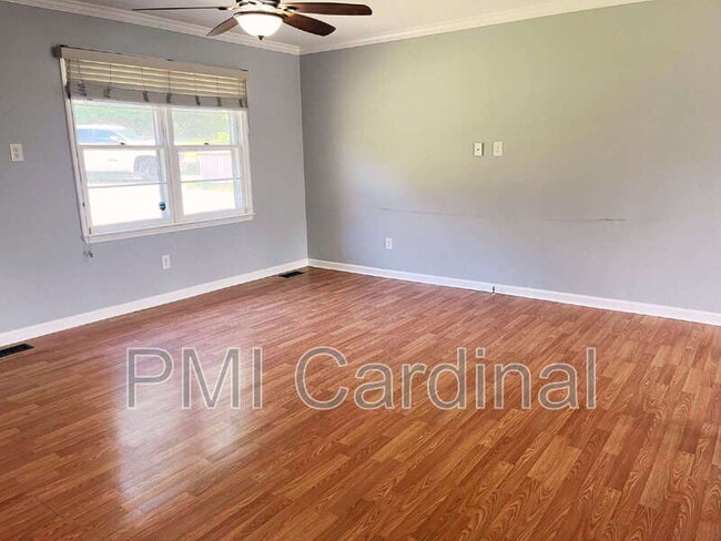 Building Photo - 558 Brumley Rd