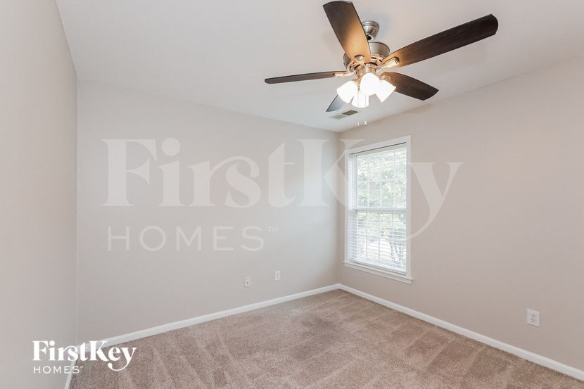 Building Photo - 5786 Crimson Oak Ct