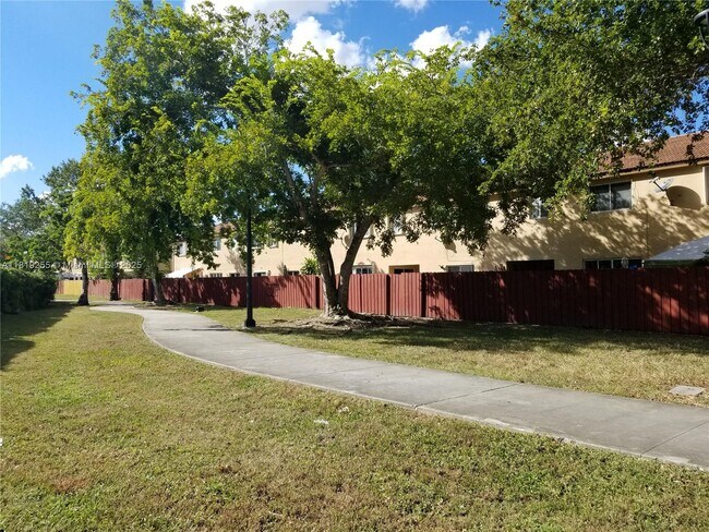 Building Photo - 8394 SW 152nd Ave