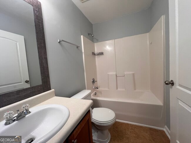 Building Photo - 63 Camden Way