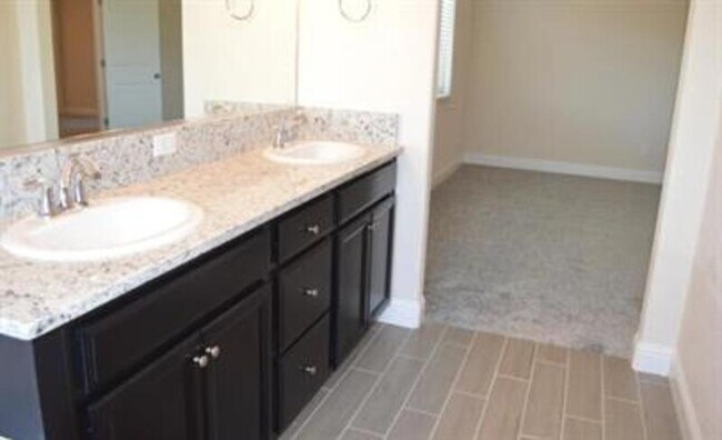 Building Photo - 2406 Gabriel Dr