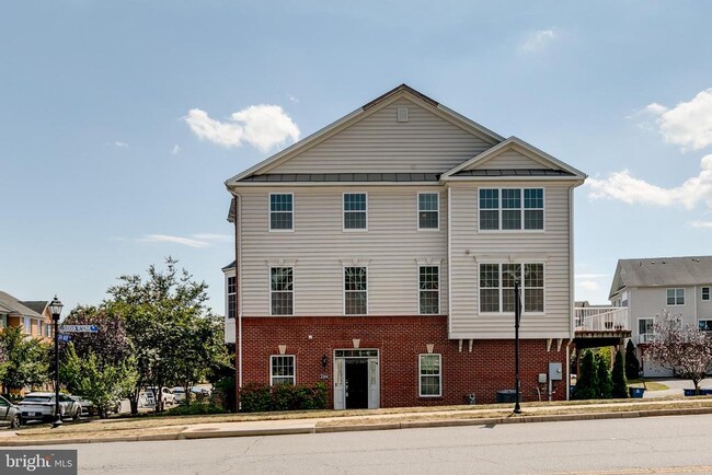 Building Photo - 23141 Flora Mure Dr