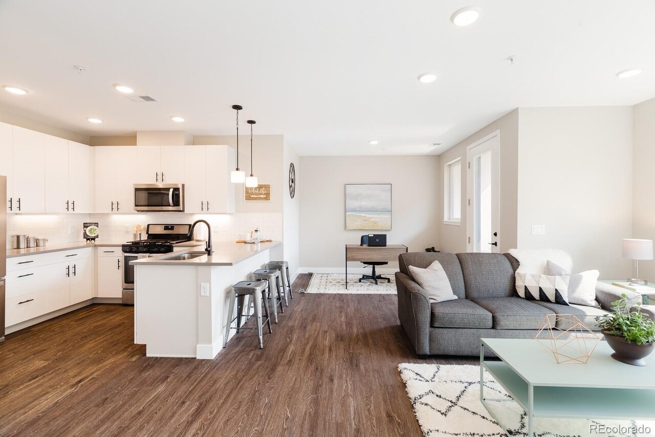 Building Photo - 2729 W 28th Ave