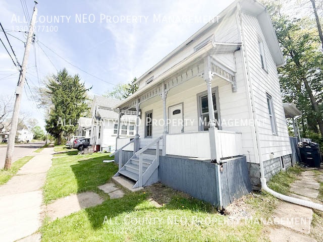 Building Photo - 374 E Voris St