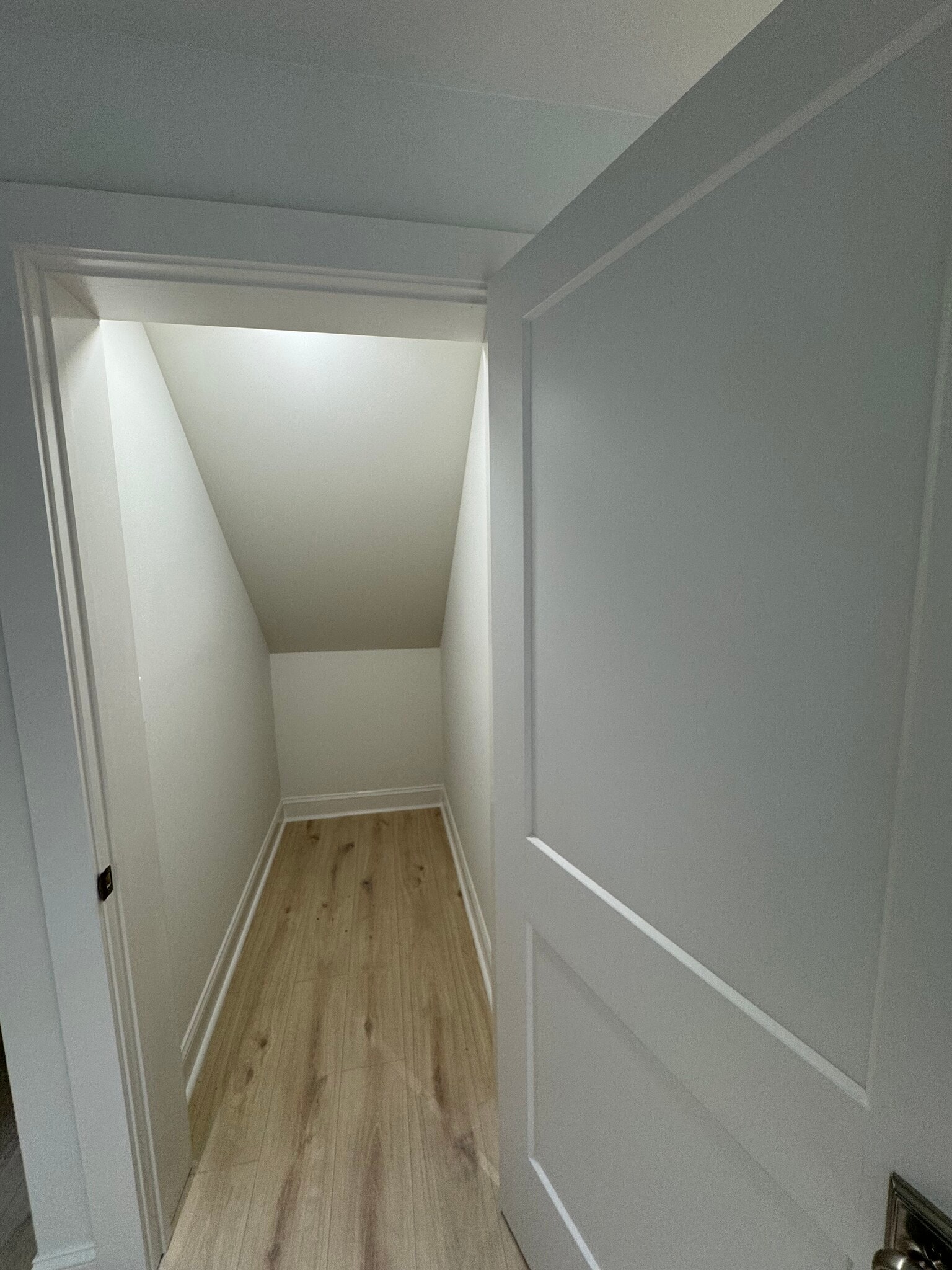 Building Photo - 886 Moore Rd