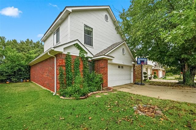 Building Photo - 912 S Old Orchard Ln