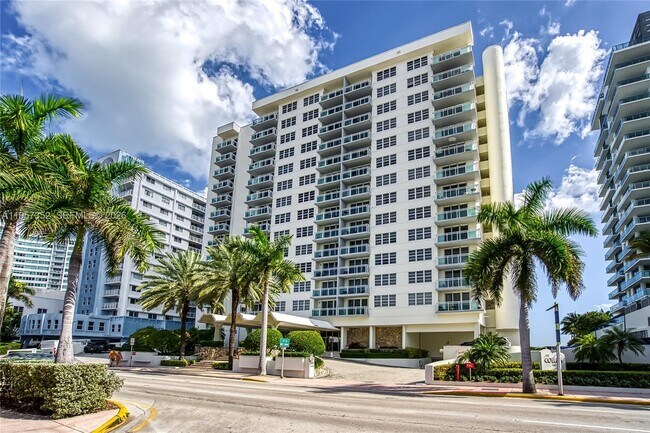 Building Photo - 6917 Collins Ave