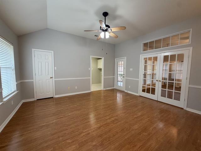 Building Photo - 310 Iroquois Ln