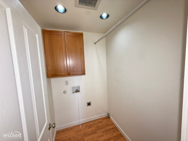 Building Photo - 1501 S 71st Ave