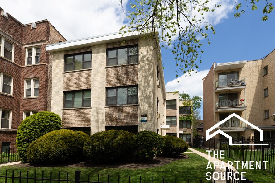 Building Photo - 1644 W Sherwin Ave