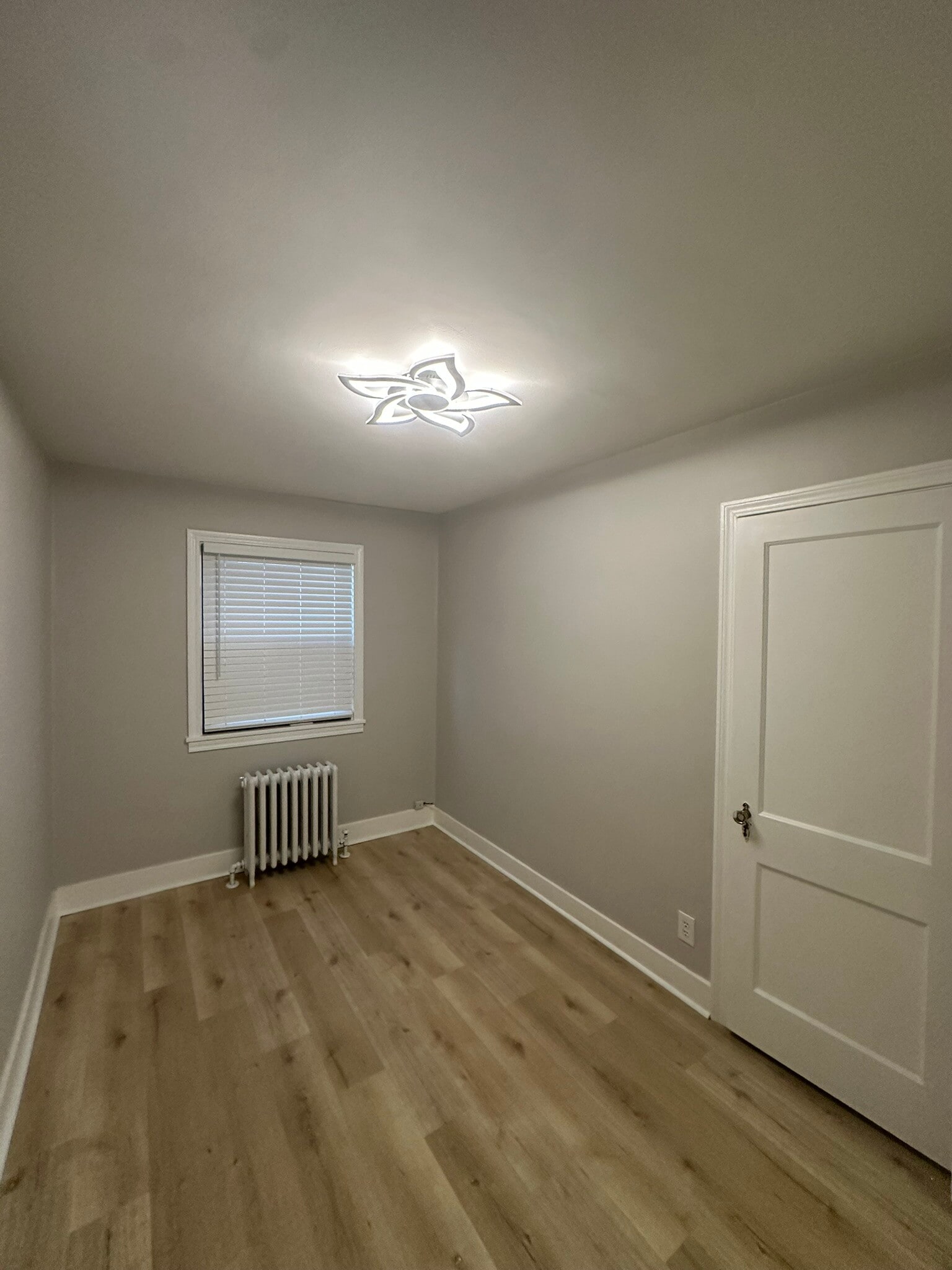 Building Photo - 807 S Braddock Ave