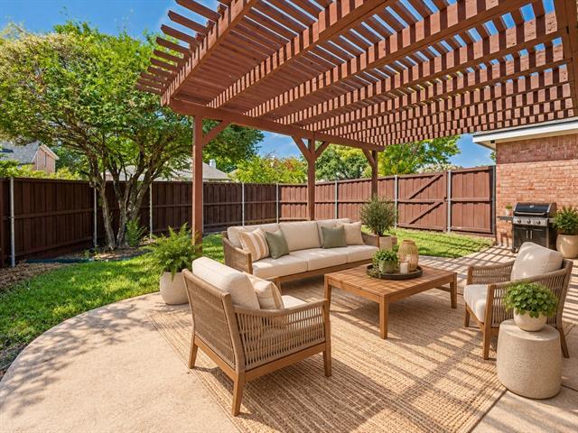 Building Photo - 9109 Azinger Dr