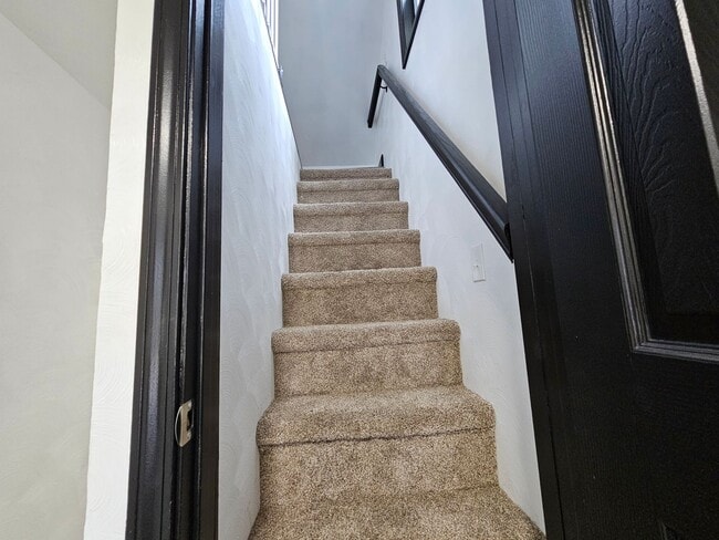 Building Photo - Newly updated 3 Bedroom 1 Bathroom house located in the Hill District!