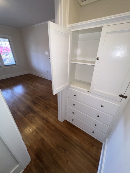 Bedroom closet - 502 N Kingsley Dr