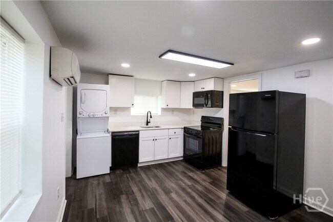 Building Photo - 1904 E 51st St