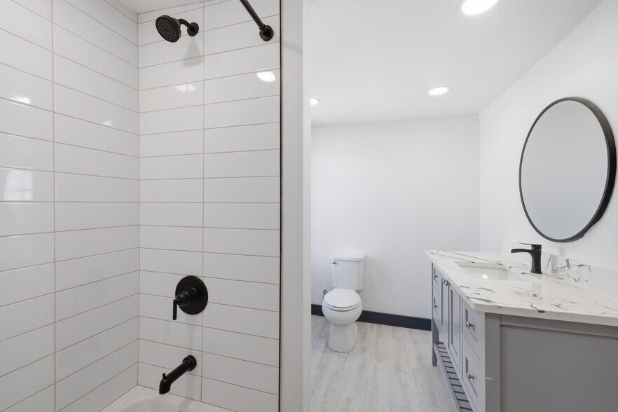 Building Photo - 883 Worthington Rdg